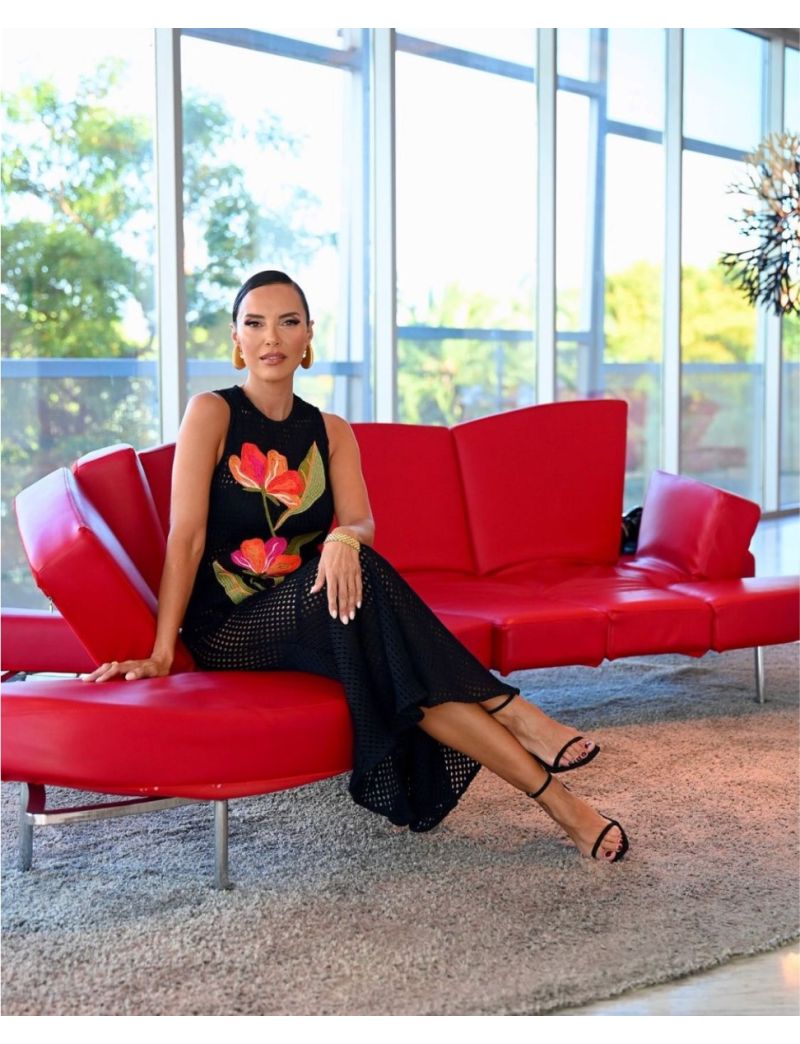 VESTIDO PRETO CROCHET COM FLOR BORDADA IVA