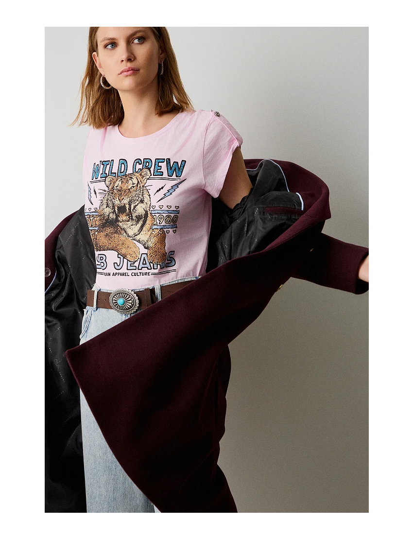 TSHIRT COM ESTAMPA E STRASS ROCKER