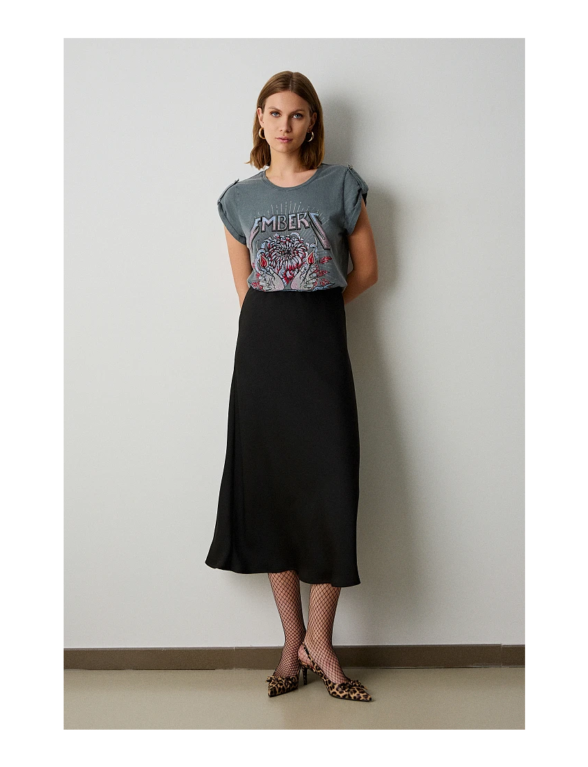 TSHIRT COM ESTAMPA E STRASS ROCKER