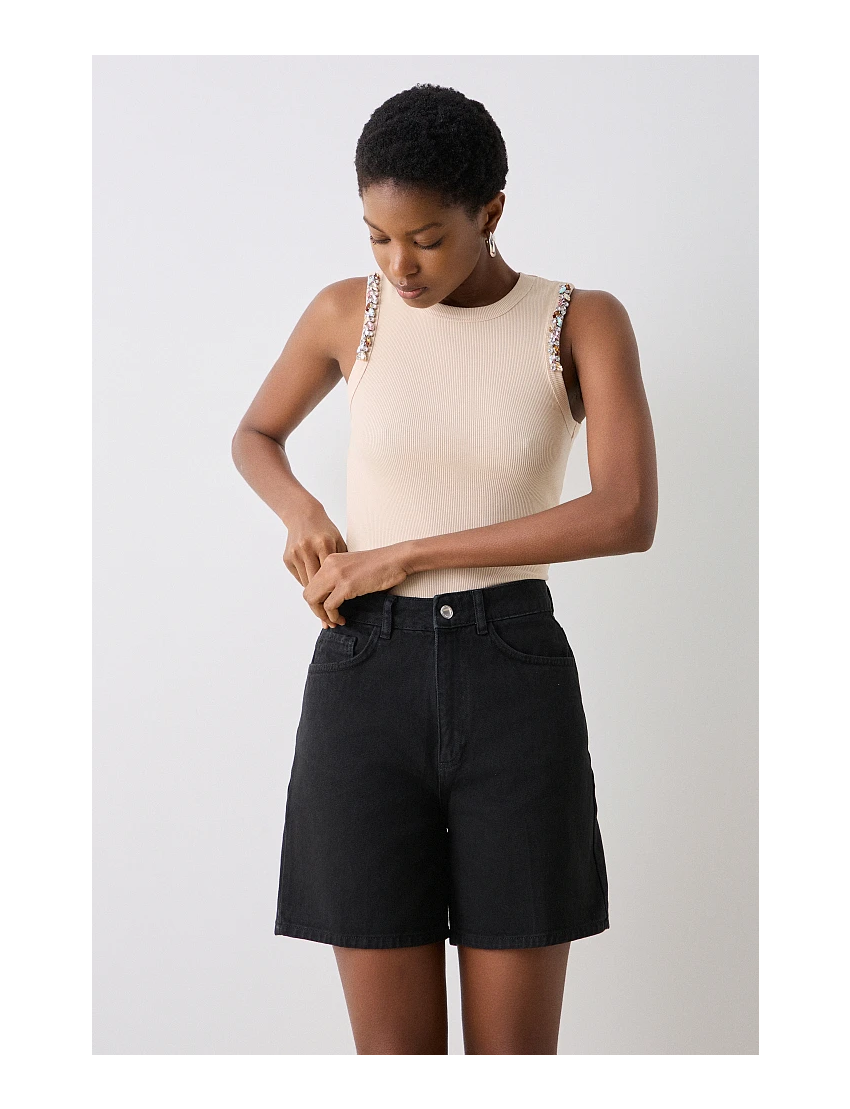 TOP SLINGLETE CANELADO COM PEDRARIAS