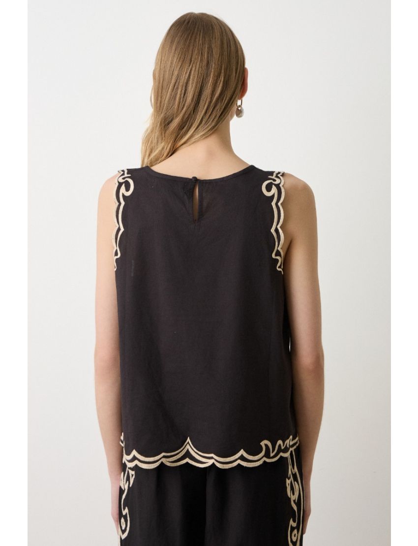 TOP CAVA REBORDOS BORDADOS