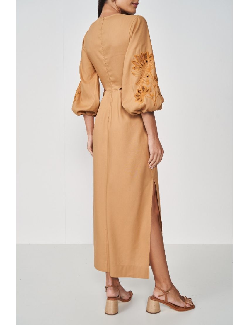 VESTIDO MIDI LONGO CUT OUT COM LINHO E BORDADO