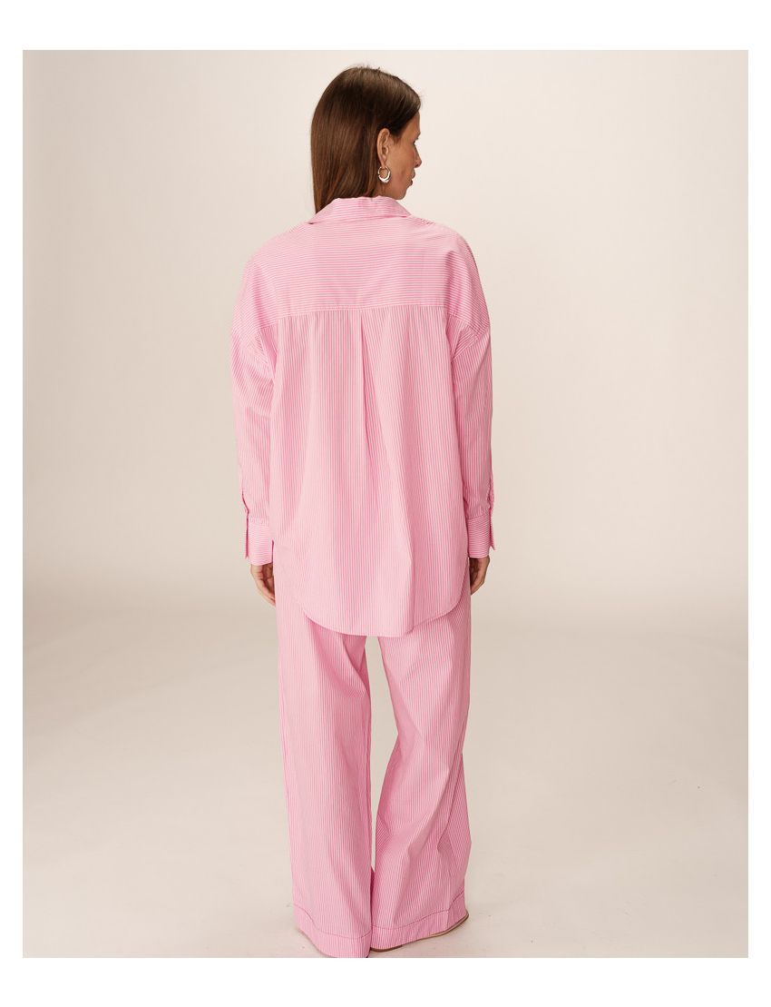 CAMISA OVERSIZED RISCAS BARBIE