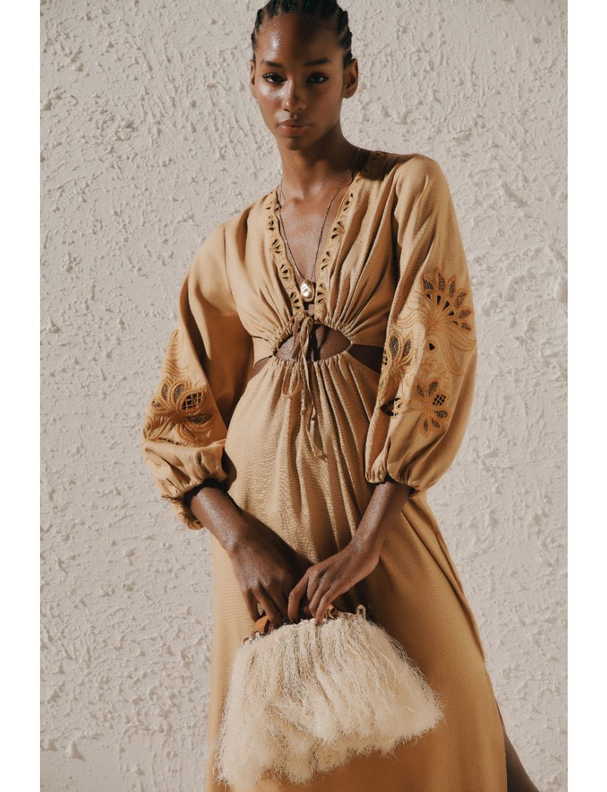 VESTIDO MIDI LONGO CUT OUT COM LINHO E BORDADO