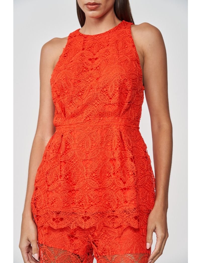 TOP CAVA RENDADO COM PEPLUM 